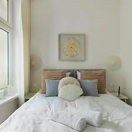 Elite Korzeniowskiego Seaside Prestige דירה