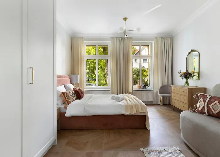 Elite Korzeniowskiego Seaside Prestige Апартаменты *